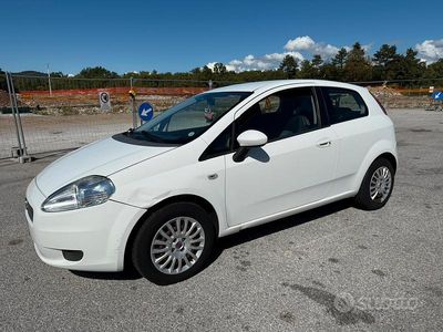 Usata Fiat Grande Punto 77 CV (56 kW) 2009 Utilitaria