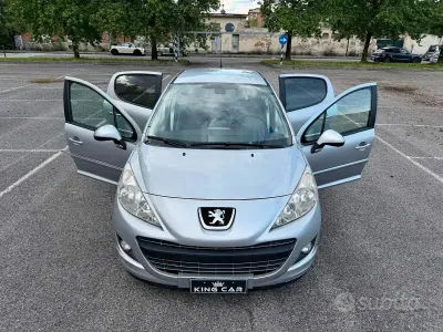 Usata Peugeot 207 Active 95 CV (69 kW) 2011 Grigio Berlina