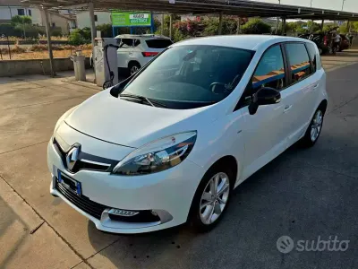 Usata Renault Scénic III LIMITED 110 CV (80 kW) 2016 Bianco Monovolume
