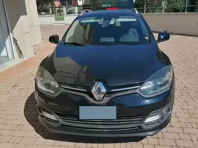 Usata Renault Mégane GrandTour LIMITED 110 CV (80 kW) 2015 Nero Station wagon