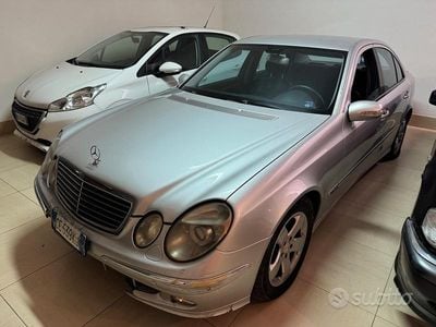 Mercedes E320