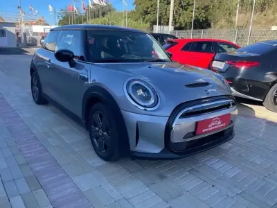 Usata Mini Cooper SE 75 kW (102 CV) 2022 Argento Utilitaria