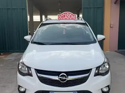 Usata Opel Karl Rocks 73 CV (53 kW) 2018 Bianco Utilitaria