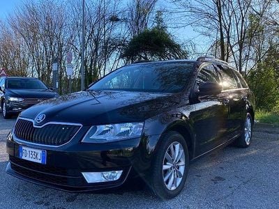 Usata Skoda Octavia Design Edition 110 CV (80 kW) 2016 Nero Station wagon