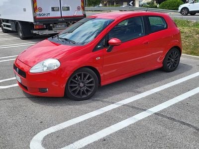 Usata Fiat Grande Punto 130 CV (95 kW) 2005 Rosso Utilitaria