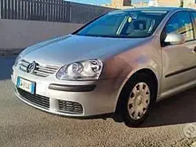 Usata VW Golf IV 105 CV (77 kW) 2005 Grigio Berlina