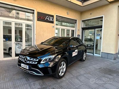 Usata Mercedes GLA180 135 CV (99 kW) 2017 Nero SUV