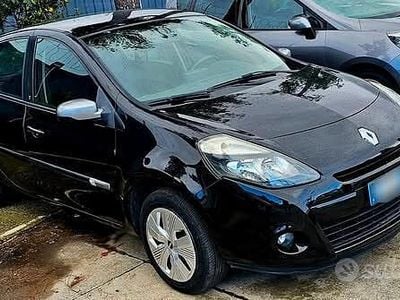 Usata Renault Clio II 75 CV (55 kW) 2011 Nero Berlina
