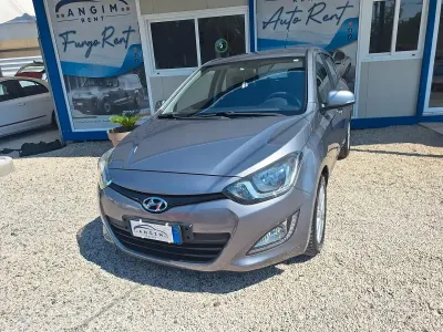 Usata Hyundai i20 Edition 85 CV (62 kW) 2013 Grigio Utilitaria