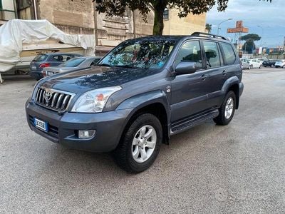 Blu Usata 2005 Toyota Land Cruiser SUV | 14.700 €