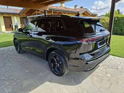 Usata VW Tiguan R-line 150 CV (110 kW) 2025 SUV