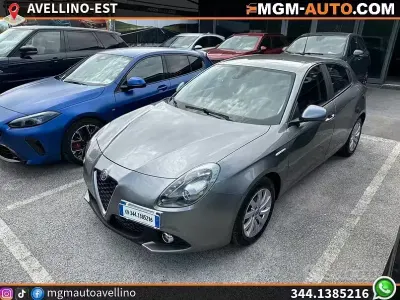 Gebraucht Alfa Romeo Giulietta Business 120 PS (88 kW) 2018 Grau Kleinwagen