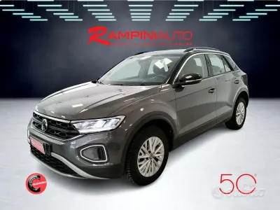 Usata VW T-Roc 116 CV (85 kW) 2023 Grigio SUV