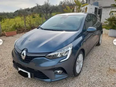 Usata Renault Clio V 90 CV (66 kW) 2022 Grigio Utilitaria