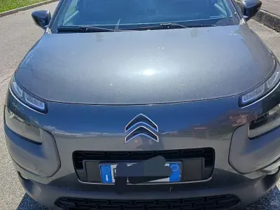 Usado Citroën C4 88 CV (64 kW) 2017 Gris Berlina