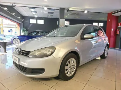 Usata VW Golf VI Comfortline 105 CV (77 kW) 2011 Argento Utilitaria