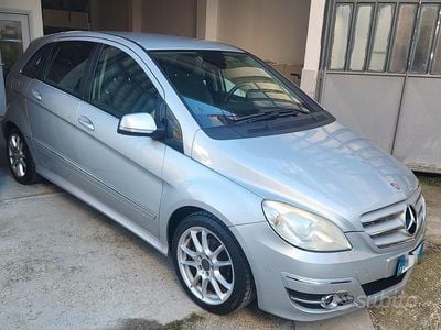 Usata Mercedes B170 116 CV (85 kW) 2009 Grigio Monovolume