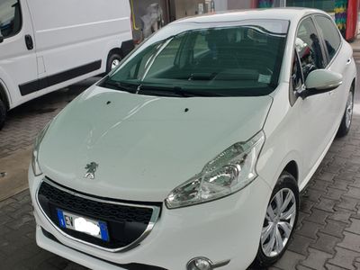 usata Peugeot 208 1.4 diesel neopatentati