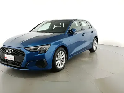 Usata Audi A3 Business 110 CV (80 kW) 2022 Blu atollo met Berlina