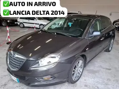 Usata Lancia Delta Gold 120 CV (88 kW) 2014 Grigio Utilitaria