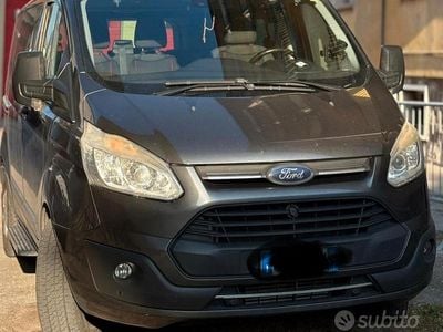 Usata Ford T 2016 Grigio Monovolume