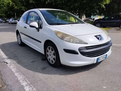Usata Peugeot 207 68 CV (50 kW) 2008 Bianco Berlina