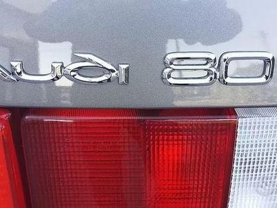 Usata Audi 80 73 CV (53 kW) 1989 Grigio Berlina