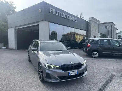 Usata BMW 318 150 CV (110 kW) 2022 Grigio Station wagon