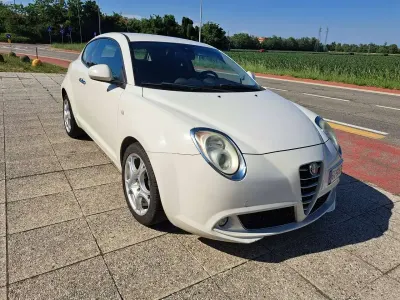 Usata Alfa Romeo MiTo Super 95 CV (69 kW) 2011 Bianco Utilitaria