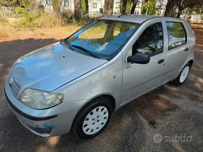 Usata Fiat Punto Active 60 CV (44 kW) 2010 Grigio Utilitaria