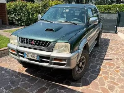 Usata Mitsubishi L200