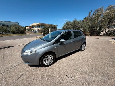 Usata Fiat Grande Punto Active 65 CV (47 kW) 2008 Grigio Utilitaria
