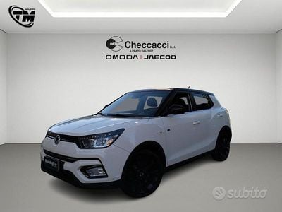 Usata Ssangyong (KGM) Tivoli 116 CV (85 kW) 2019 Bianco SUV
