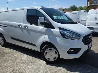 Usata Ford Transit Custom Trend 131 CV (96 kW) 2021 Bianco / pastello Berlina