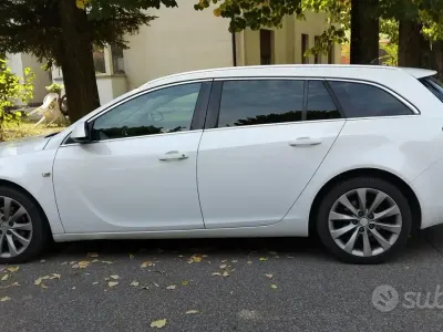 Usata Opel Insignia 131 CV (96 kW) 2014 Bianco Station wagon