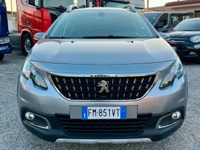 Usata Peugeot 2008 99 CV (72 kW) 2018 Grigio SUV
