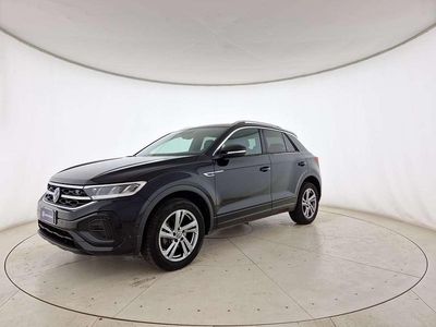 Usata VW T-Roc R-line 116 CV (85 kW) 2023 Deep black perlato SUV