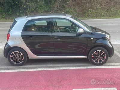 Usata Smart ForFour 71 CV (52 kW) 2015 Nero Utilitaria