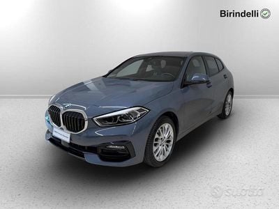 Usata BMW 118 Sport Line 150 CV (110 kW) 2021 Storm bay metallizzato Utilitaria