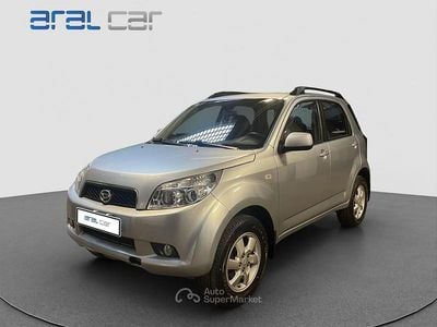 Usata Daihatsu Terios 105 CV (77 kW) 2008 Argento SUV
