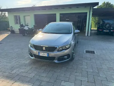 Usata Peugeot 308 Allure 131 CV (96 kW) 2019 Grigio Berlina