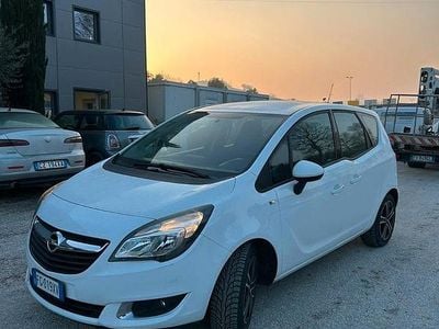 Usata Opel Meriva 2017 Bianco Monovolume