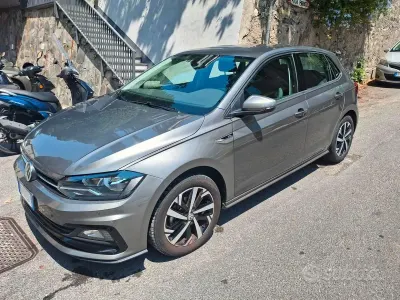 Usata VW Polo R-line 101 CV (74 kW) 2018 Grigio Utilitaria