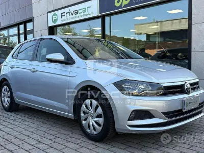 Begagnad VW Polo Trendline 65 HK (47 kW) 2019 Grå Halvkombi