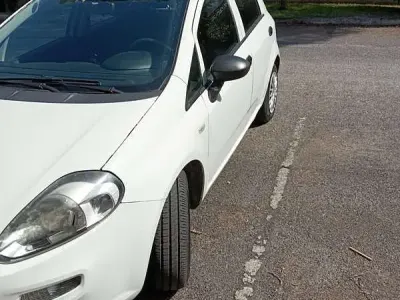 Usata Fiat Punto Street 95 CV (69 kW) 2018 Bianco Utilitaria