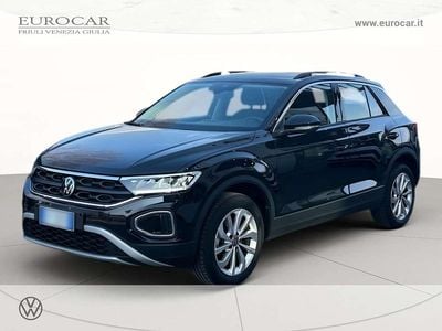 Usata VW T-Roc Life 110 CV (80 kW) 2023 Deep black perlato SUV