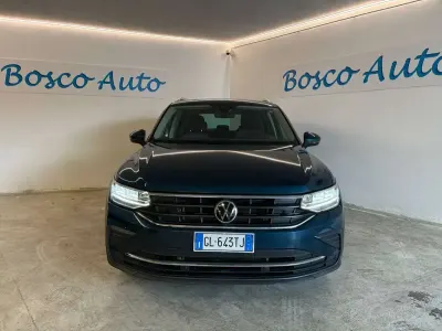 Usata VW Tiguan Life 150 CV (110 kW) 2023 Acapulcoblau SUV