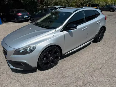 Usata Volvo V40 CC Momentum 115 CV (84 kW) 2013 Station wagon