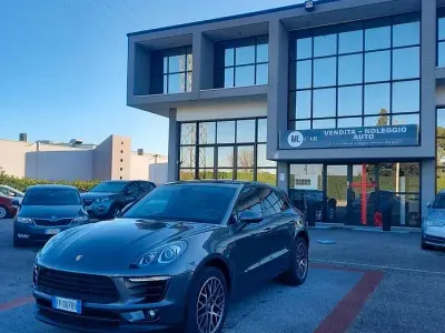 Usata Porsche Macan 252 CV (185 kW) 2018 Grigio SUV
