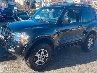 Usata Mitsubishi Pajero 165 CV (121 kW) 2001 Nero SUV